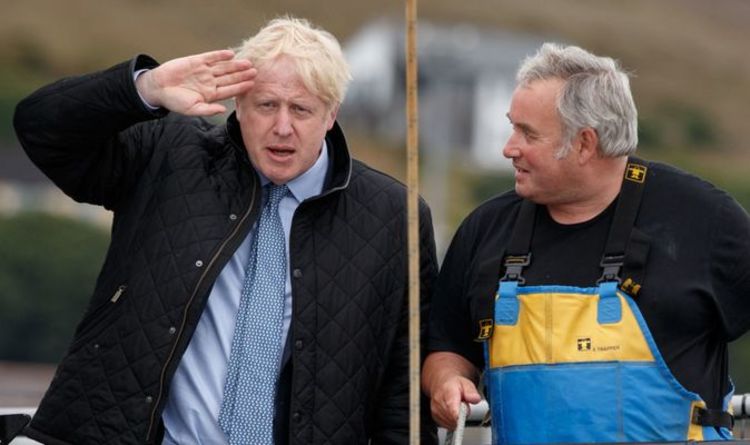 Boris exhorté à livrer «l'El Dorado» britannique alors que les pêcheurs de l'UE pillent les eaux britanniques