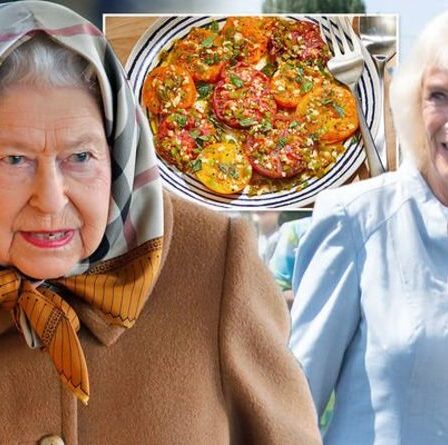 Camilla Parker Bowles doit «mettre à pied l'ail» à l'étranger en raison de la demande de la reine – un «non-non»