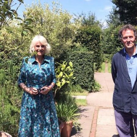 Camilla raconte à Monty Don comment une invasion de rongeurs a ruiné son jardin