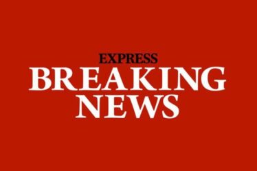 Corps d'une femme portant une veste verte tirée du lac dans l'Oxfordshire alors que la police lance un appel