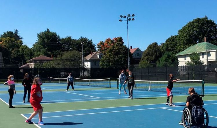 Cours de tennis gratuit pour les enfants cet été - comment réserver le vôtre