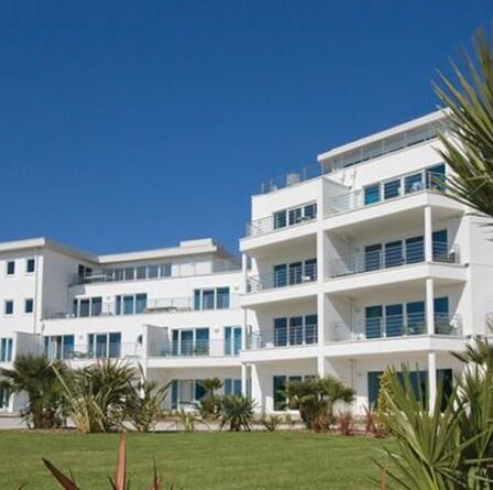 De généreux patrons d'hôtel à Cornwall donnent au personnel un mois de congé après un été chargé