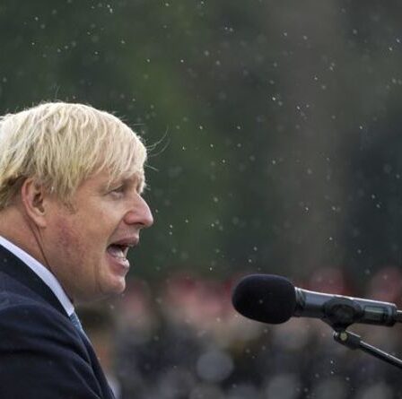 Des plans de « verrouillage pare-feu » sont prévus pour l'hiver pour protéger le NHS d'être submergé