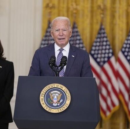 « Elle s'est trompée sur TOUS les problèmes de politique étrangère depuis 40 ans ! »  Biden fustigé pour l'échec afghan