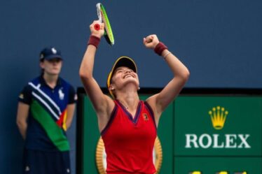 Emma Raducanu profite d'un départ parfait à l'US Open avec une victoire confiante sur Stefanie Vogele