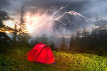 Est-il sécuritaire de camper pendant une tempête?  Pourquoi vous pourriez vouloir annuler vos projets de vacances cette semaine
