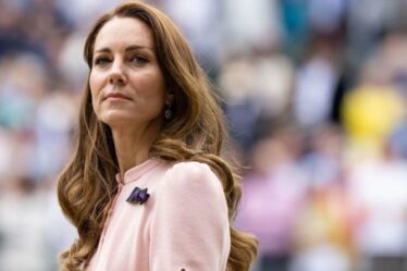 Famille royale EN DIRECT: la reine donnera un pourboire à Kate pour qu'elle remplisse les chaussures du prince Harry en signe d'approbation