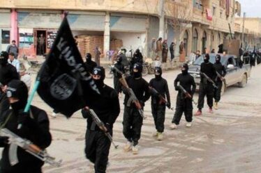 "ISIS évoluera" Le Britannique qui a combattu un groupe terroriste dit qu'il "veut prouver qu'il peut endurer"
