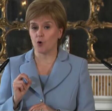 « Il y aura un référendum ce trimestre ! »  Sturgeon impose une loi au Royaume-Uni alors qu'elle signe un nouvel accord