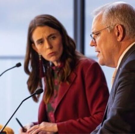 Jacinda Ardern lance un avertissement sévère concernant l'ouverture des frontières de la Nouvelle-Zélande « rien n'est simple »