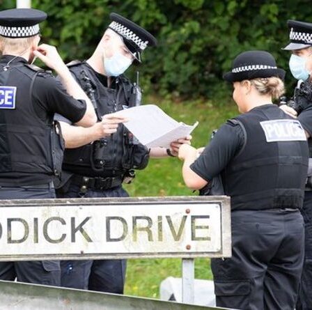 Jake Davison a fait restaurer son permis d'armes à feu par la police des semaines avant le déchaînement à Plymouth