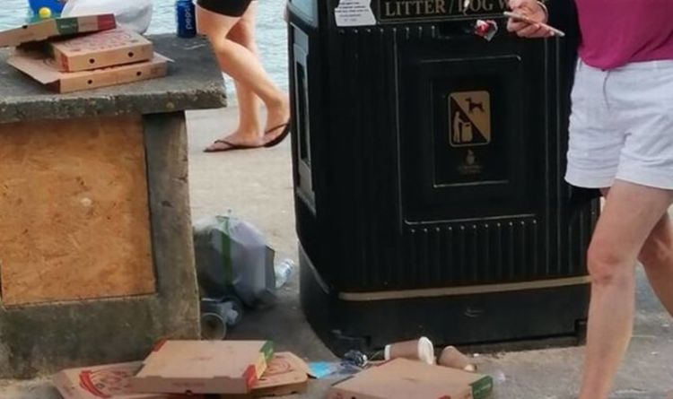« Jamais vu autant de déchets ! »  Fureur contre les touristes de Cornwall « traitant les plages comme des poubelles »