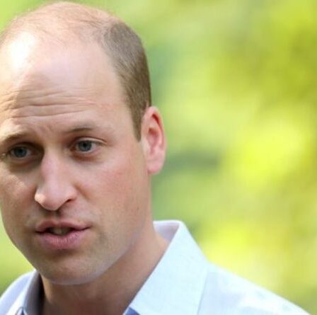 «Je me tiens à vos côtés» Le prince William écrit une lettre sincère à un ex-marine après un incendie criminel