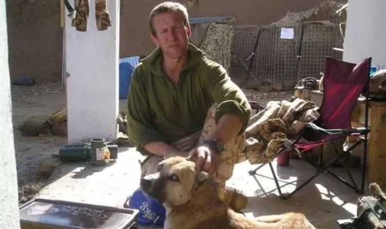 "Je ne les laisse pas derrière" Un ex-marine fait pour abattre des chiens alors que les talibans se rapprochent