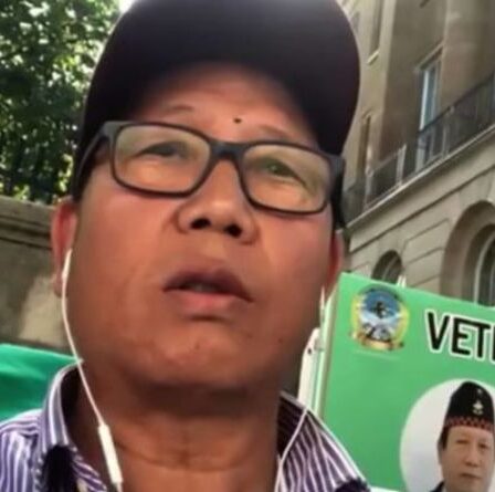 "Je ne peux ni parler ni rester debout" La grève de la faim entre Gurkha et la police alors que la manifestation du No10 se poursuit