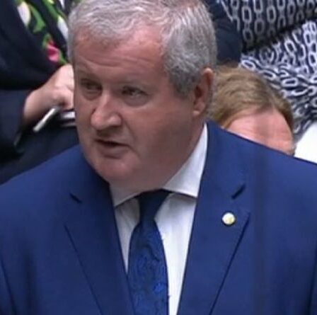 « Je suis le président ! »  Blackford de SNP grondé alors qu'il ignore le président Hoyle lors d'un affrontement tendu
