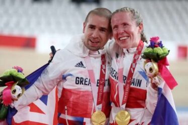 Jeux paralympiques : le mari et la femme Neil et Lora Fachie remportent chacun l'or en cyclisme