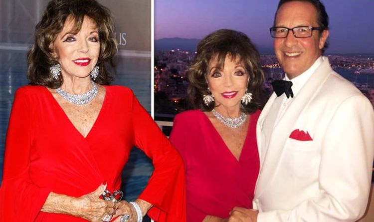 Joan Collins, 88 ans, a l'air sensationnelle dans une robe rouge moulante assistant à un bal de charité