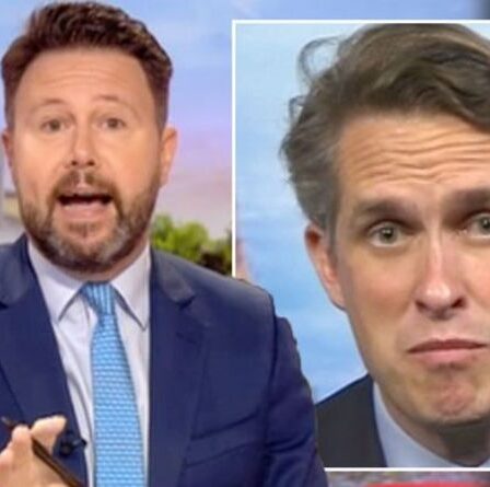 Jon Kay suscite la frénésie sur la BBC alors qu'il qualifie par erreur Williamson de "crétin": "Lapsus freudien"