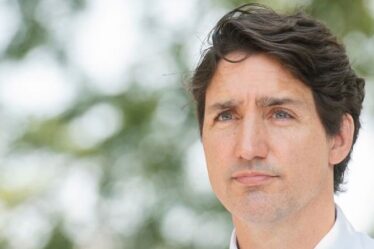Justin Trudeau a laissé le visage rouge alors que le Canada nommé plus grand producteur de CO2 du G7