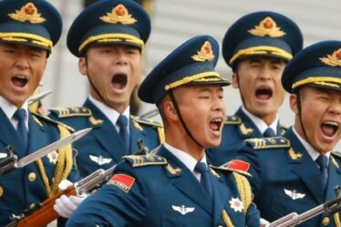 La Chine se moque de « Daddy America » et menace de « faire paniquer » Taïwan alors que les craintes d'invasion grandissent
