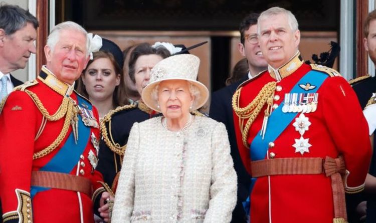 La famille royale va « resserrer les rangs » alors que le prince Andrew fait face à « deux options » pour sauver sa réputation