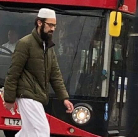 La police lance une chasse à l'homme après qu'un juif ait été visé par une attaque raciste présumée dans le nord de Londres