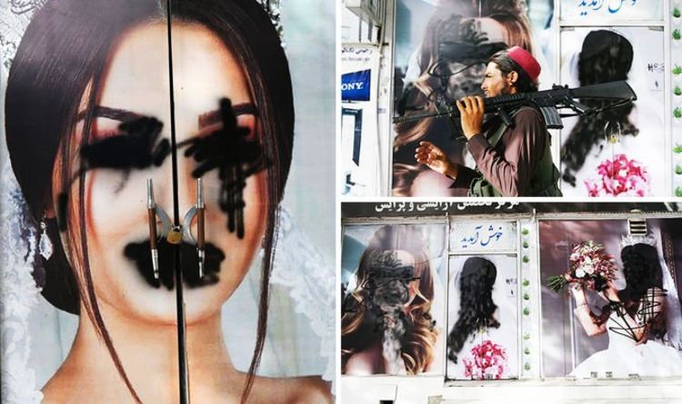 La répression effrayante des talibans COMMENCE : des visages de femmes brutalement défigurés dans un salon de beauté de Kaboul