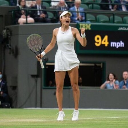 La sensation britannique Emma Raducanu étourdit la tête de série au premier tour de Chicago 125