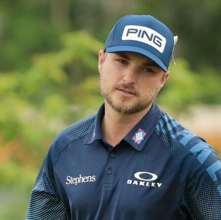 La star du PGA Tour, Austin Cook, rate le trou d'un coup au championnat Wyndham de manière brutale