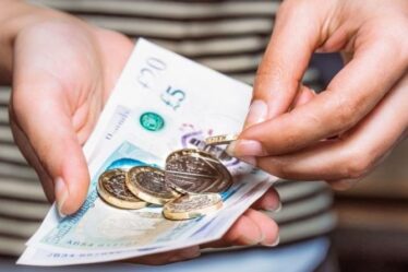L'augmentation du crédit universel de 812 £ pourrait aider les Britanniques en raison de la réduction des paiements - pouvez-vous postuler?