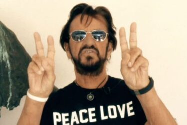 Le batteur des Beatles Ringo Starr, 81 ans, taquine l'annonce spéciale "Des nouvelles pour vous!"  - REGARDEZ