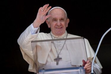 Le pape François partage un aperçu de l'état de santé après l'opération - "une infirmière m'a sauvé la vie"