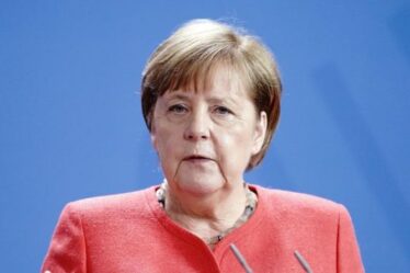 Le parti d'Angela Merkel refuse de remplacer le candidat chancelant à la chancelière alors que les sondages se resserrent