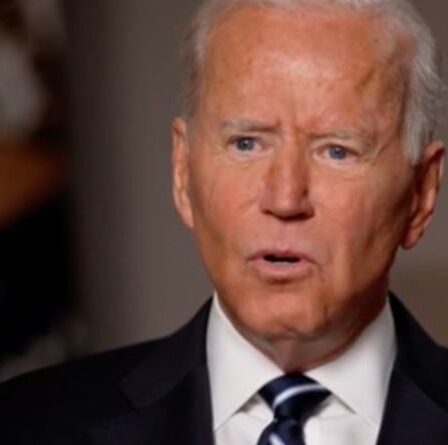 Le président Biden dit que le "chaos" est inévitable au milieu des discussions sur le retrait américain d'Afghanistan