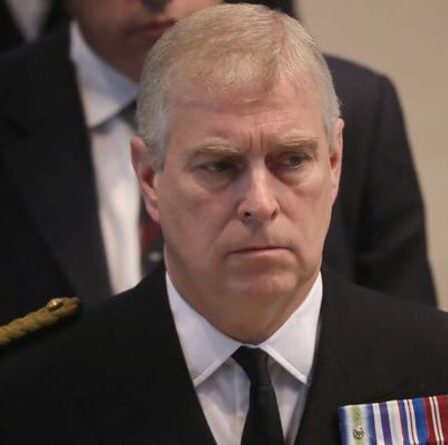 Le prince Andrew a averti qu'il encourait une "forte pénalité" s'il ne coopérait pas au cas où