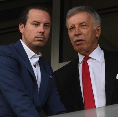 Le propriétaire d'Arsenal, Stan Kroenke, publie une déclaration de transfert sur le travail "dans les coulisses"