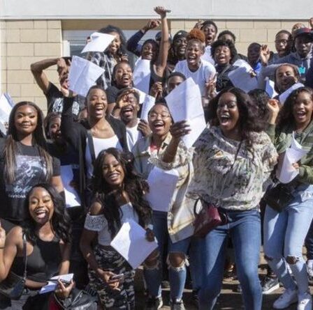 Les élèves de l'école publique de Londres obtiennent plus de places à Oxbridge qu'à Eton