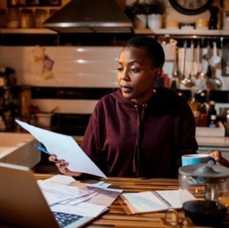 Les femmes «devraient vérifier les dossiers de l'assurance nationale» – une retraitée émet un avertissement sur la pension de l'État