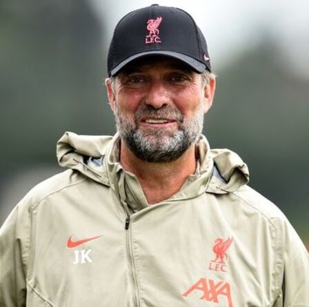 Les lunettes de Jurgen Klopp : Pourquoi le manager de Liverpool ne porte-t-il plus de lunettes emblématiques ?