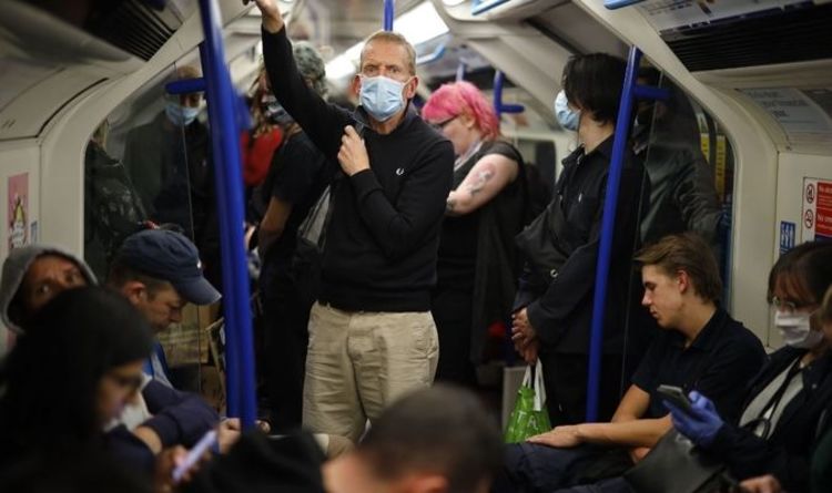 Les navetteurs des trains britanniques sont confrontés à des infections à Covid et à la mort, selon de nouveaux chiffres