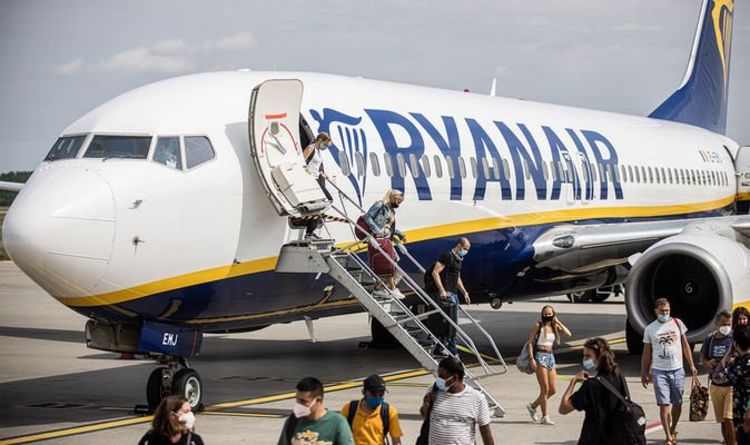 Les passagers de Ryanair se sont vu refuser l'entrée après avoir transporté de « fausses » cartes d'embarquement – « mesquines et diaboliques »
