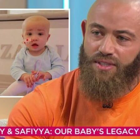 "Les symptômes étaient des choses que vous verriez chez un bébé normal" Ashley Cain donne des conseils aux parents