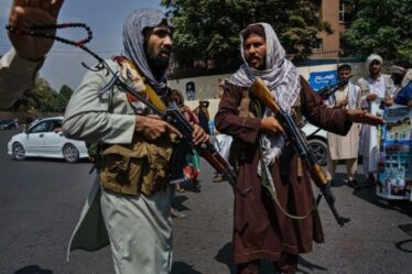 Les talibans "menacent le peuple" - Un ex-parachutiste détaille la situation effrayante des Afghans
