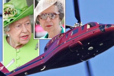 L'hélicoptère de la reine s'apprête à récupérer la princesse Anne "souffre d'une urgence en vol"