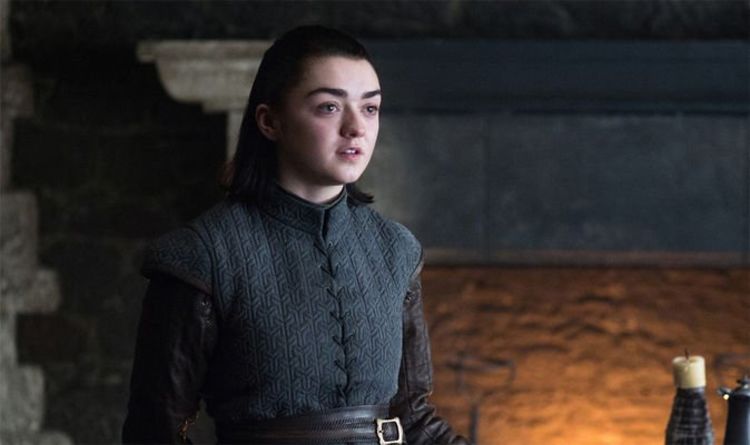 Maisie Williams de Game of Thrones taquine le retour du rôle d'Arya: "En attente de l'appel!"