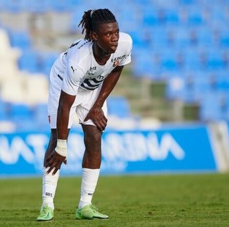 Man Utd a porté un coup dur au transfert avec Eduardo Camavinga "peu probable" de quitter Rennes