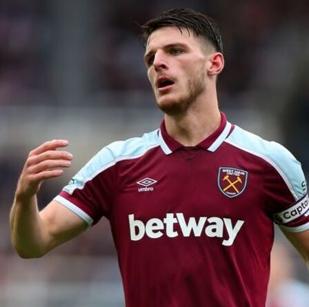 Man Utd doit répondre à la demande de transfert de Declan Rice pour confirmer les intentions du titre de Premier League