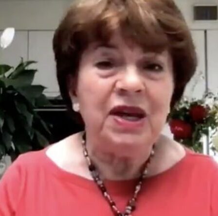 'Marre!'  Meghan et Harry ont dit d'arrêter de jouer à "la victime" au milieu d'un style de vie de luxe