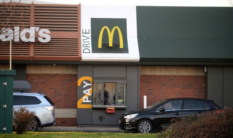 McDonald's espionne les conducteurs lorsqu'ils s'assoient sur les voies du service au volant, selon un ancien employé